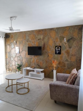 Tulia, Monthe Appartments Shanzu